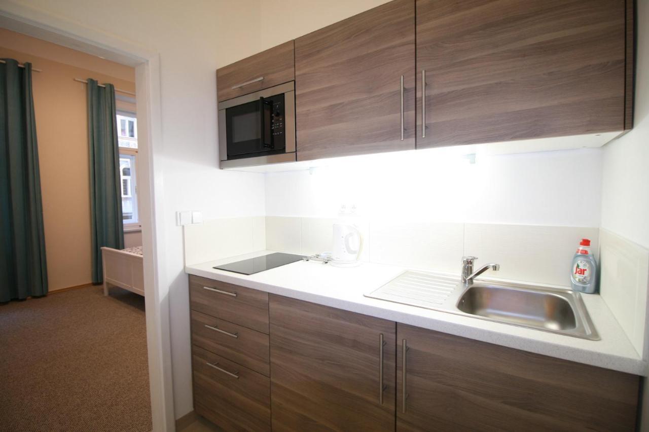 Finnem Rentals Tyrsova Praag Buitenkant foto
