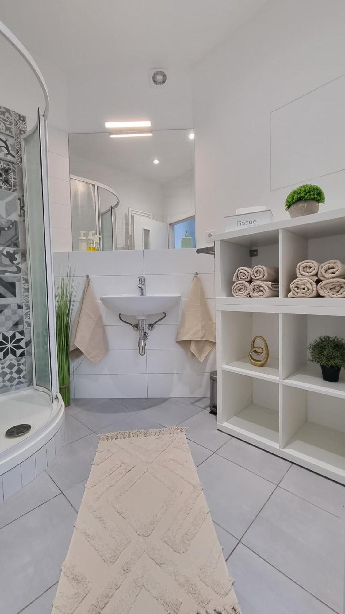 Finnem Rentals Tyrsova Praag Buitenkant foto