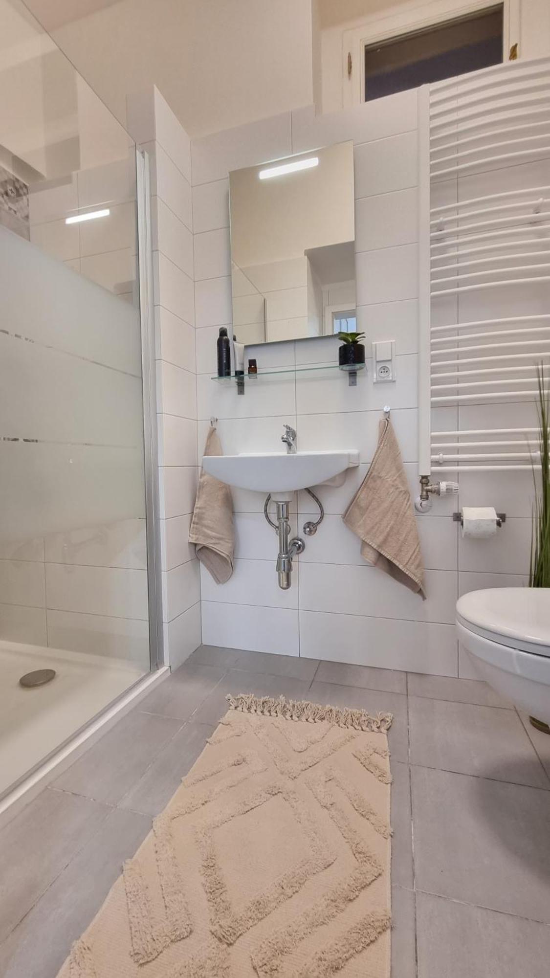 Finnem Rentals Tyrsova Praag Buitenkant foto